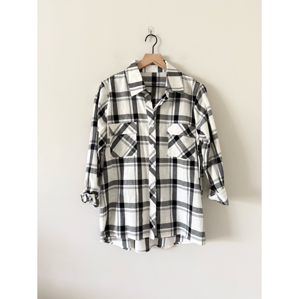NWT Sept & Co Boutique Black and White Plaid Button-Up Shirt Size L